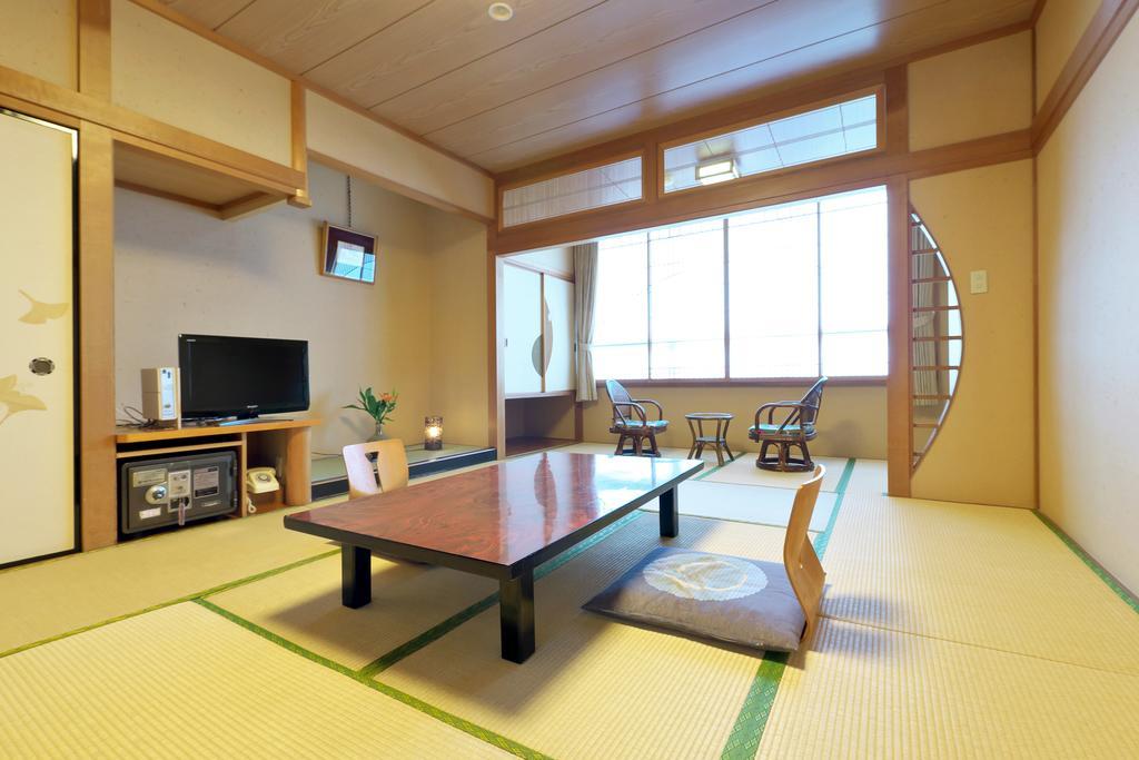 Awara Onsen Hot Spring Koubou Gurabaatei 호텔 객실 사진