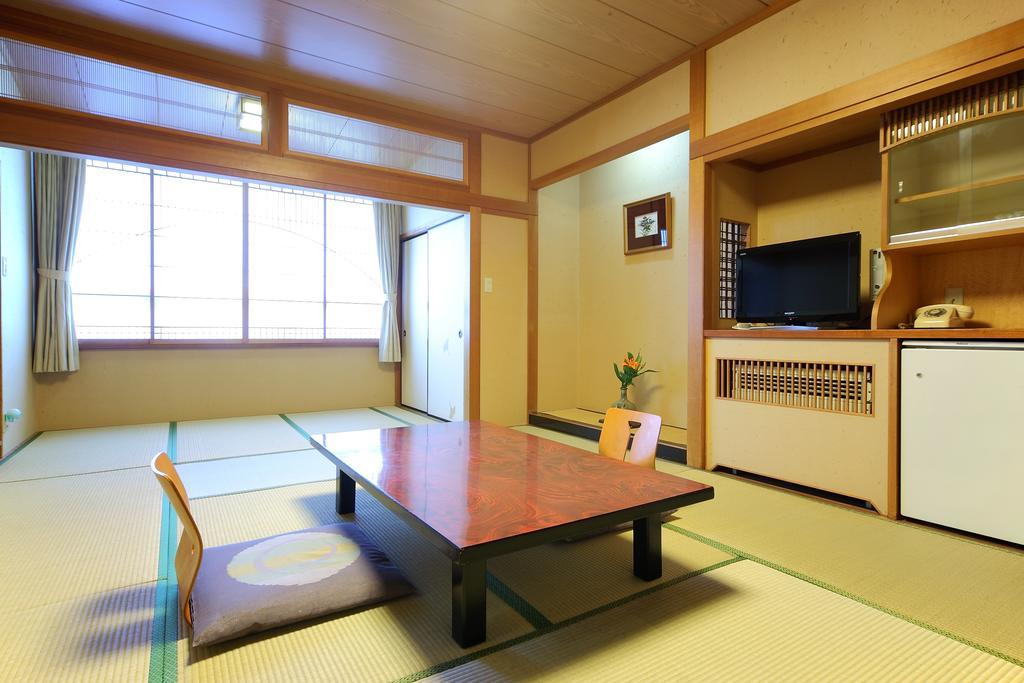 Awara Onsen Hot Spring Koubou Gurabaatei 호텔 객실 사진
