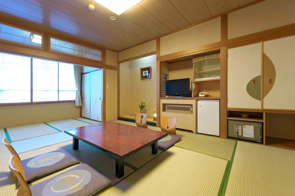 Awara Onsen Hot Spring Koubou Gurabaatei 호텔 객실 사진