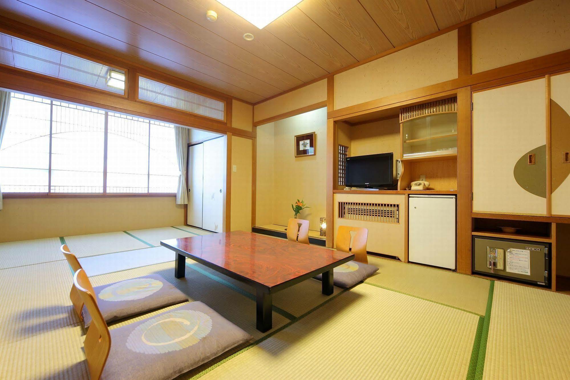 Awara Onsen Hot Spring Koubou Gurabaatei 호텔 외부 사진